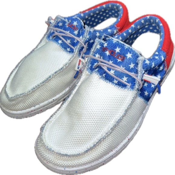 Men’s Hey Dude shoes size 11 - Picture 1 of 4